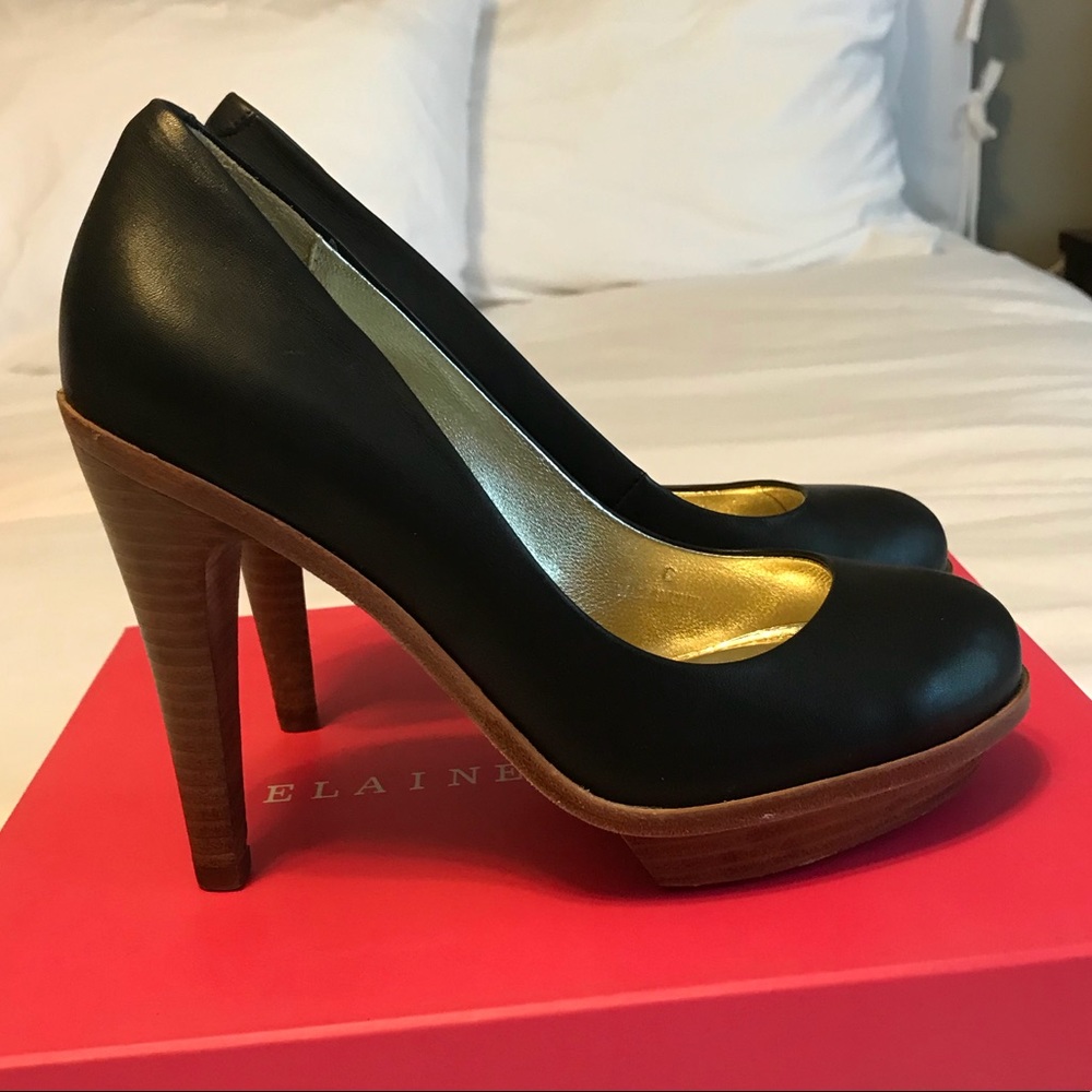 Elaine Turner Regina Pump